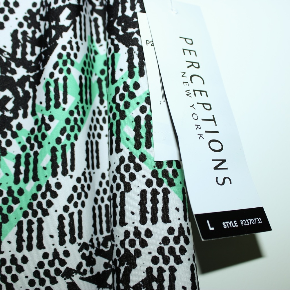 Perceptions Dress - Picture 6 of 6